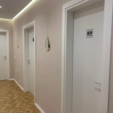 Magnifique * Tirana