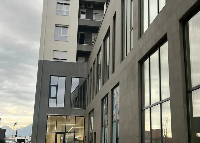 Magnifique Lägenhet Tirana